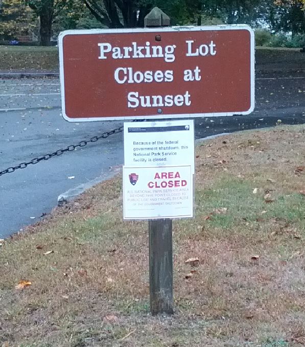 Minuteman Park chained parking lot