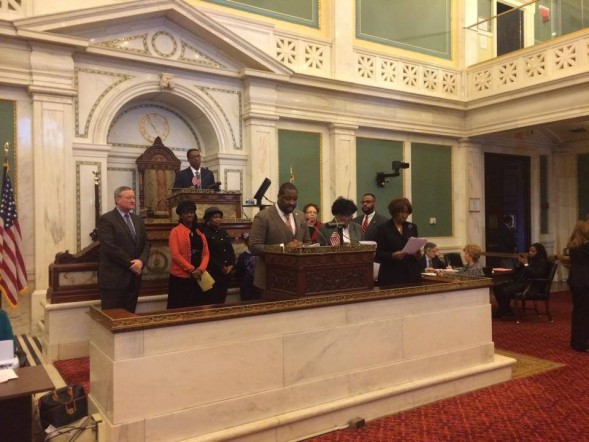 https://www.facebook.com/CouncilmanKenyattaJohnson#!/photo.php?fbid=574256162649190&set=a.568258959915577.1073741834.379298742144934&type=3&theater