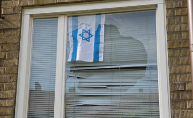 http://www.thelocal.se/20140707/man-sweden-flag-assault-israel