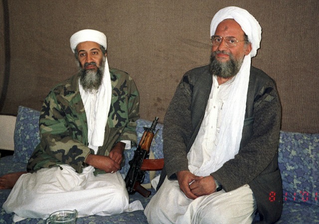 https://commons.wikimedia.org/wiki/File:Hamid_Mir_interviewing_Osama_bin_Laden_and_Ayman_al-Zawahiri_2001.jpg