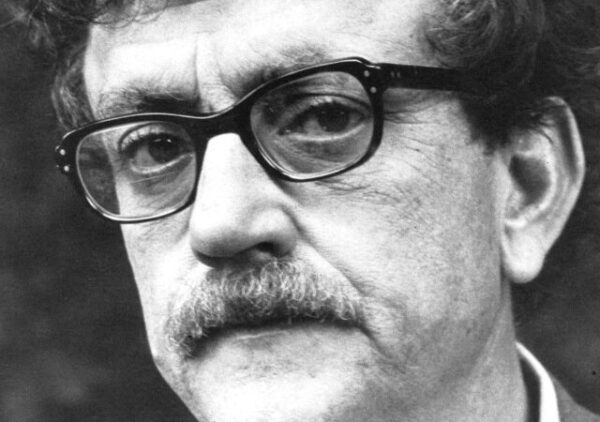 Public Domain https://commons.wikimedia.org/wiki/File:Kurt_Vonnegut_1972.jpg