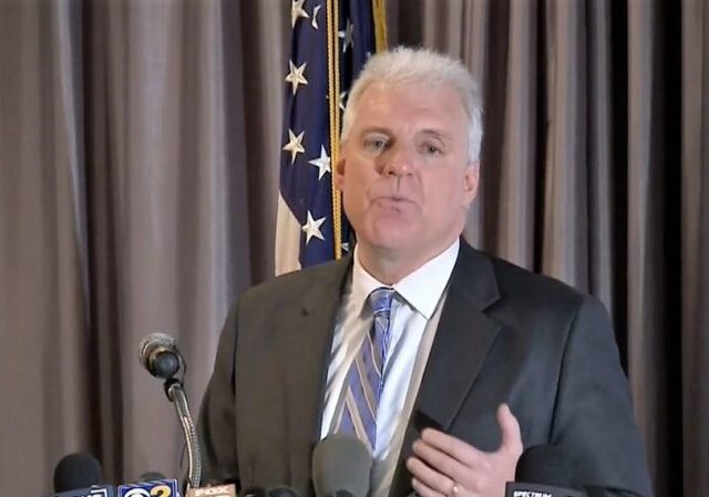 https://www.mystateline.com/news/local-news/live-kenosha-da-to-announce-decision-whether-to-charge-police-officer-with-shooting-of-jacob-blake/